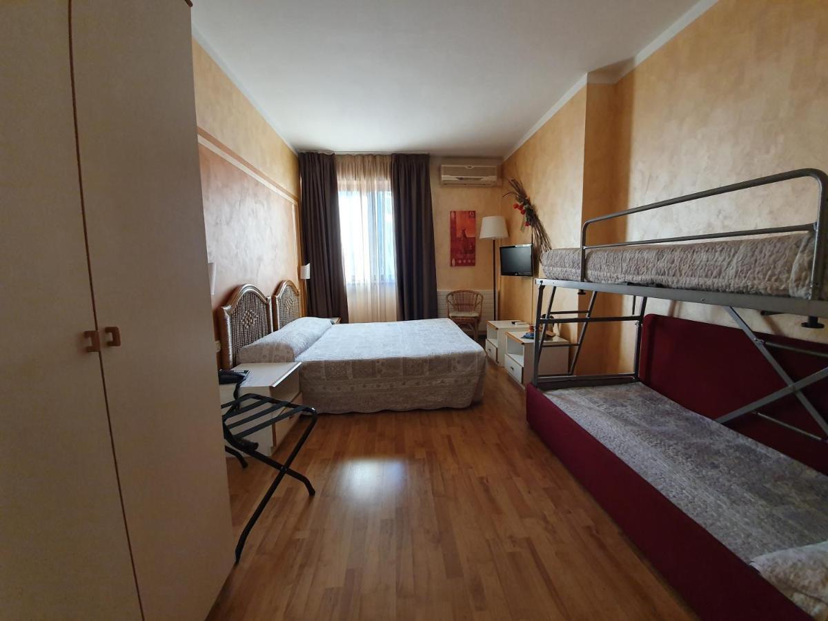 Hotel Le Pageot Aosta Exterior foto