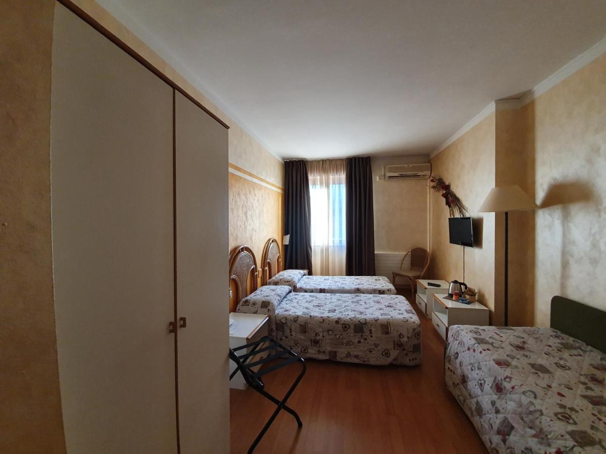 Hotel Le Pageot Aosta Exterior foto