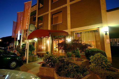 Hotel Le Pageot Aosta Exterior foto